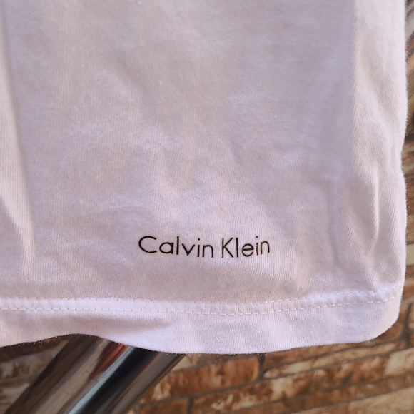 Calvin Klein White Short Sleeve Tee - Picture 4 of 5